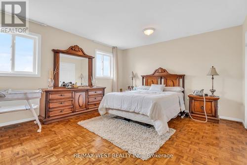 103 Bernice Crescent, Toronto, ON - Indoor Photo Showing Bedroom