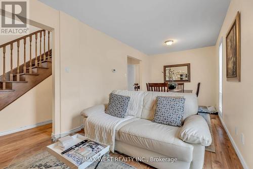 103 Bernice Crescent, Toronto, ON - Indoor Photo Showing Living Room