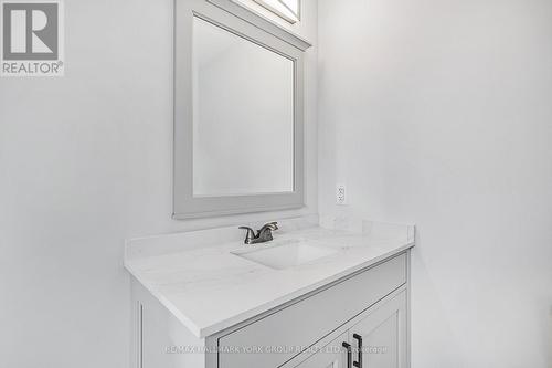 22 Kerfoot Crescent, Georgina, ON - Indoor Photo Showing Bathroom