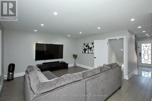 53 - 31 Parkview Drive, Orangeville, ON - Indoor Photo Showing Living Room