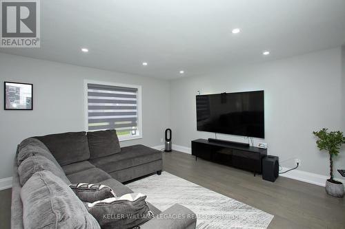 53 - 31 Parkview Drive, Orangeville, ON - Indoor Photo Showing Living Room