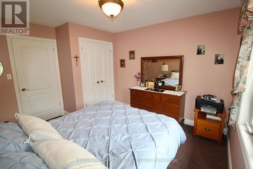 110 A 13Th Avenue, Hanover, ON - Indoor Photo Showing Bedroom