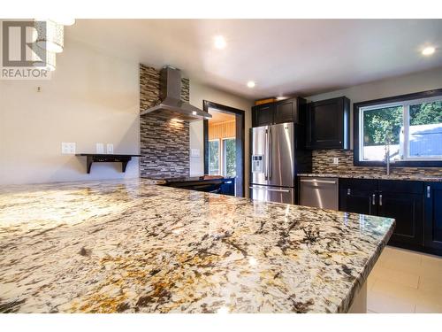 1765 Nixon Road, Revelstoke, BC - Indoor Photo Showing Kitchen With Double Sink