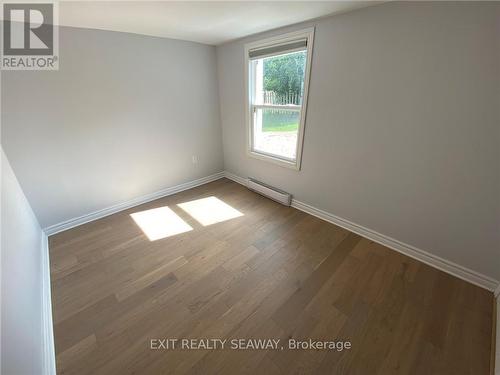 147 Lefebvre Avenue, Cornwall, ON - Indoor Photo Showing Other Room