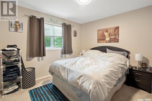 2135 Herman Avenue, Saskatoon, SK - Indoor Photo Showing Bedroom