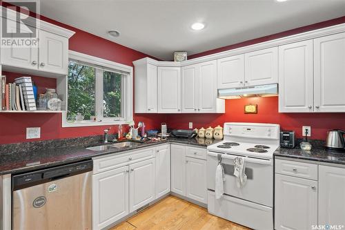 2135 Herman Avenue, Saskatoon, SK - Indoor Photo Showing Kitchen With Double Sink