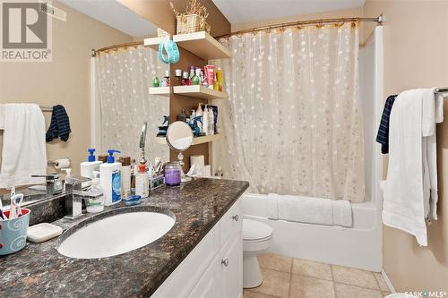 2135 Herman Avenue, Saskatoon, SK - Indoor Photo Showing Bathroom