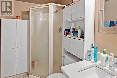 2135 Herman Avenue, Saskatoon, SK - Indoor Photo Showing Bathroom