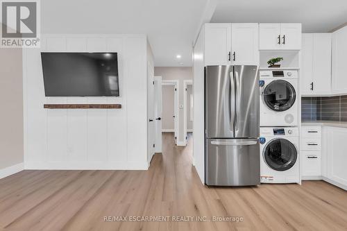 413 Paling Avenue, Hamilton, ON - Indoor Photo Showing Laundry Room