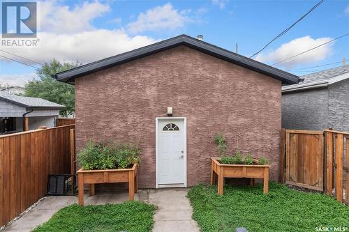 821 N Avenue S, Saskatoon, SK - Outdoor With Exterior