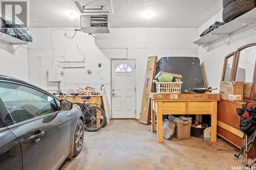 821 N Avenue S, Saskatoon, SK - Indoor Photo Showing Garage