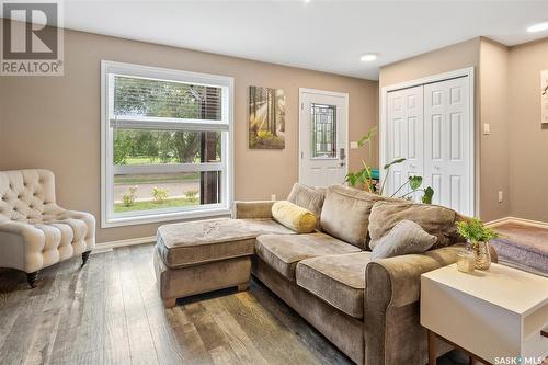 821 N Avenue S, Saskatoon, SK - Indoor Photo Showing Living Room