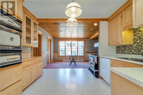 4158 Route 114, Hopewell Cape, NB - Indoor Photo Showing Kitchen