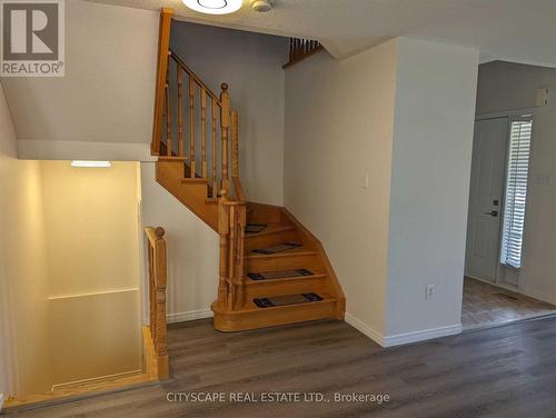 163 Flagstone Way, Newmarket, ON - Indoor Photo Showing Other Room