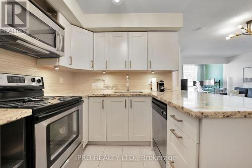 1610 - 25 Grenville Street, Toronto, ON - Indoor Photo Showing Kitchen With Upgraded Kitchen