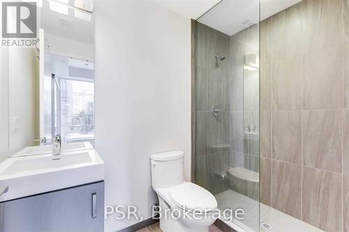 307 - 17 Dundonald Street, Toronto, ON - Indoor Photo Showing Bathroom