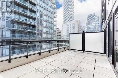 307 - 17 Dundonald Street, Toronto, ON - Outdoor