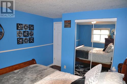 113 Green Gate Boulevard S, Cambridge, ON - Indoor Photo Showing Bedroom