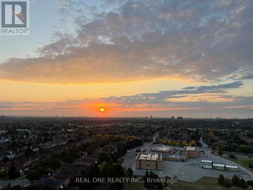 1705 - 4677 Glen Erin Drive, Mississauga, ON - Outdoor With View