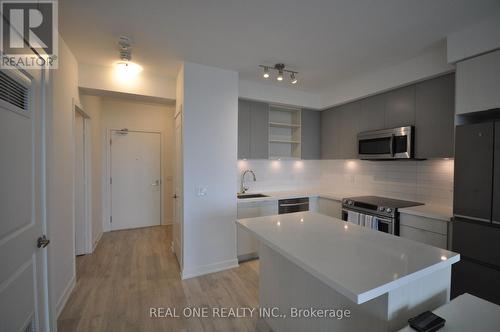 1705 - 4677 Glen Erin Drive, Mississauga, ON - Indoor Photo Showing Kitchen With Upgraded Kitchen