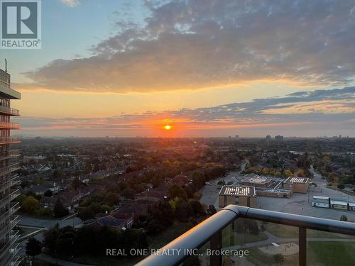 1705 - 4677 Glen Erin Drive, Mississauga, ON - Outdoor With View