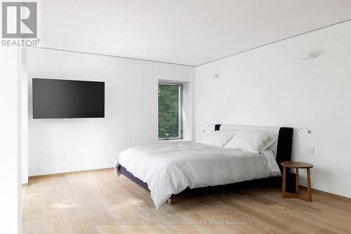 11 Beaumont Road, Toronto, ON - Indoor Photo Showing Bedroom