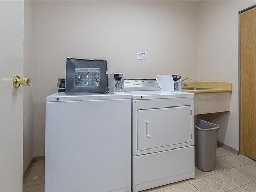 212-1745 Leighton Rd, Victoria, BC - Indoor Photo Showing Laundry Room