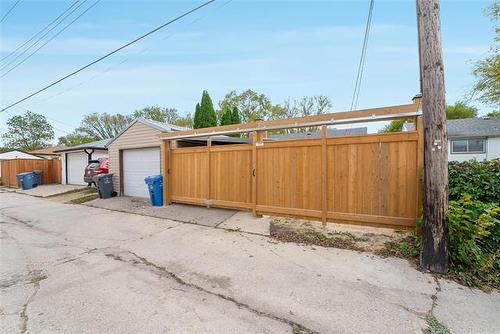 355 Kildare Ave, Winnipeg, MB 