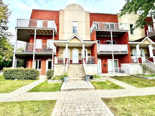 FaÃ§ade - 16676 Boul. Gouin O., Montréal (L'Île-Bizard/Sainte-Geneviève), QC - Outdoor With Facade