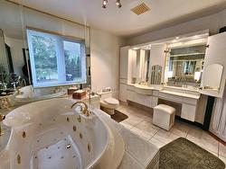 Ensuite bathroom - 