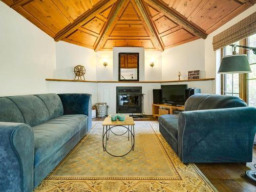 Salon - 329 Ch. Sunny Side, Wentworth-Nord, QC - Indoor Photo Showing Living Room