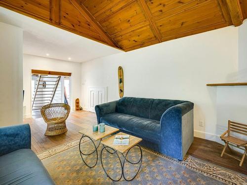 Salon - 329 Ch. Sunny Side, Wentworth-Nord, QC - Indoor Photo Showing Living Room