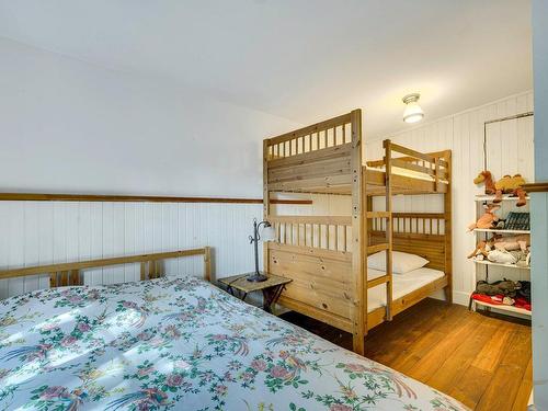 Bedroom - 329 Ch. Sunny Side, Wentworth-Nord, QC - Indoor Photo Showing Bedroom