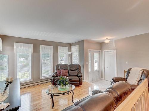 Salon - 280 Rue Des Bégonias, Sainte-Catherine, QC - Indoor Photo Showing Living Room