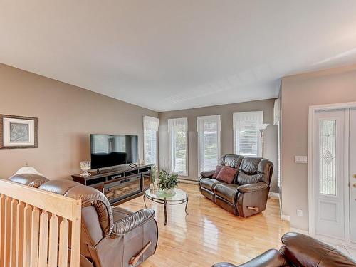 Salon - 280 Rue Des Bégonias, Sainte-Catherine, QC - Indoor Photo Showing Living Room