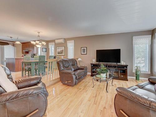 Salon - 280 Rue Des Bégonias, Sainte-Catherine, QC - Indoor Photo Showing Living Room