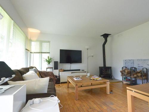 Salon - 2925 Ch. Royal, Sainte-Famille-De-L’Île-D’Orléans, QC - Indoor Photo Showing Living Room