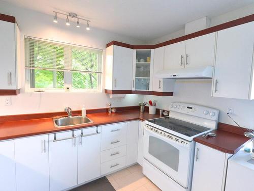 Cuisine - 2925 Ch. Royal, Sainte-Famille-De-L’Île-D’Orléans, QC - Indoor Photo Showing Kitchen