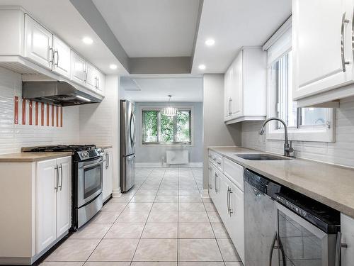 Kitchen - 2078 Ch. Fulton, Mont-Royal, QC - Indoor Photo Showing Kitchen With Upgraded Kitchen