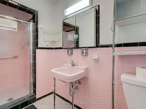 89 Burbank Rd, Toronto, ON - Indoor Photo Showing Bathroom