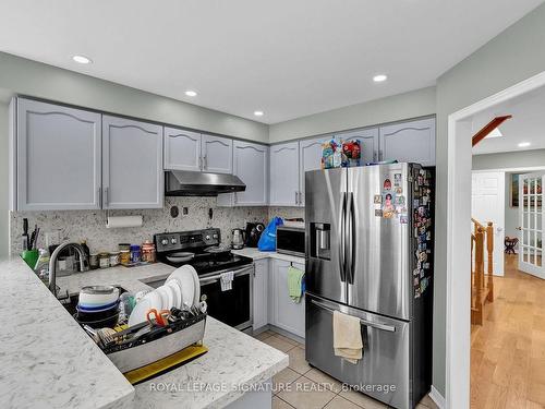 3218 Britannia Rd W, Mississauga, ON - Indoor Photo Showing Kitchen