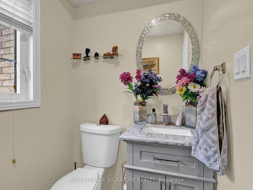 3218 Britannia Rd W, Mississauga, ON - Indoor Photo Showing Bathroom