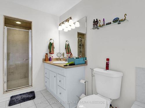 3218 Britannia Rd W, Mississauga, ON - Indoor Photo Showing Bathroom