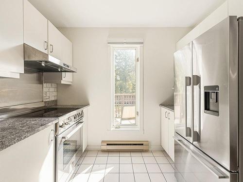 Cuisine - 5012 Ch. Du Parc, Orford, QC - Indoor Photo Showing Kitchen