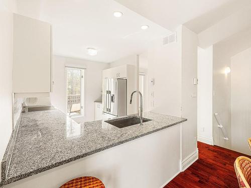 Cuisine - 5012 Ch. Du Parc, Orford, QC - Indoor Photo Showing Kitchen With Upgraded Kitchen