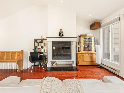 Salon - 5012 Ch. Du Parc, Orford, QC - Indoor Photo Showing Living Room With Fireplace