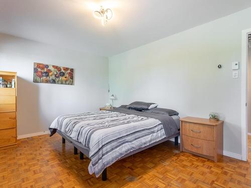 Master bedroom - 236 Rue Ouimet, Vaudreuil-Dorion, QC - Indoor Photo Showing Bedroom