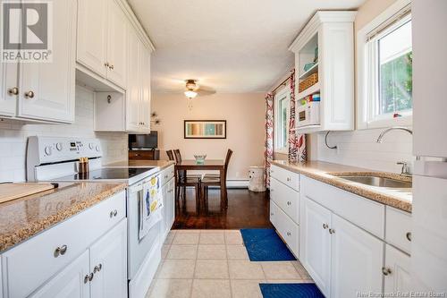 341 Greenfield Road, Oromocto, NB - Indoor Photo Showing Kitchen