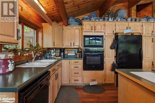 87 & 99 Dayeo Drive, Mactier, ON - Indoor Photo Showing Kitchen