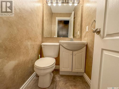 407 Woodward Avenue, Indian Head, SK - Indoor Photo Showing Bathroom